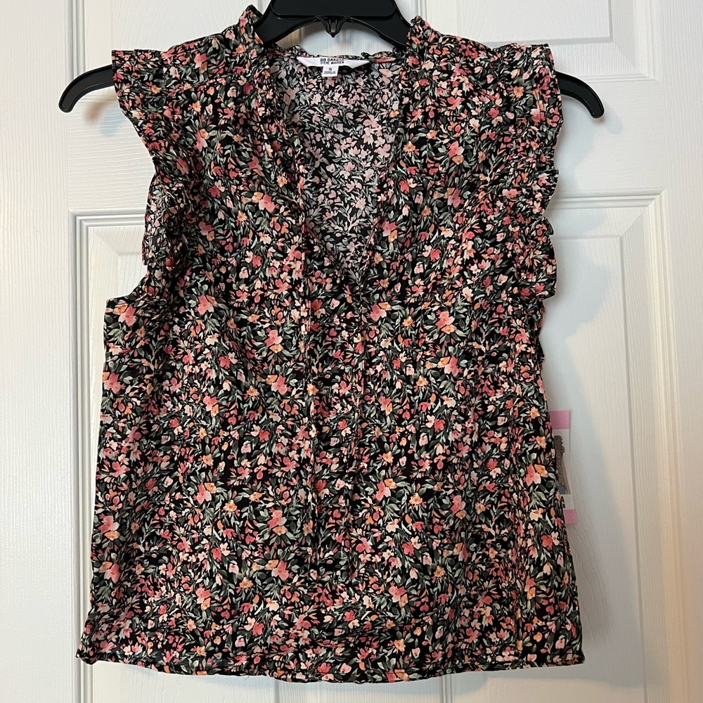 Host pick!!! NWT BB Dakota by Steve Madden floral sleeveless top